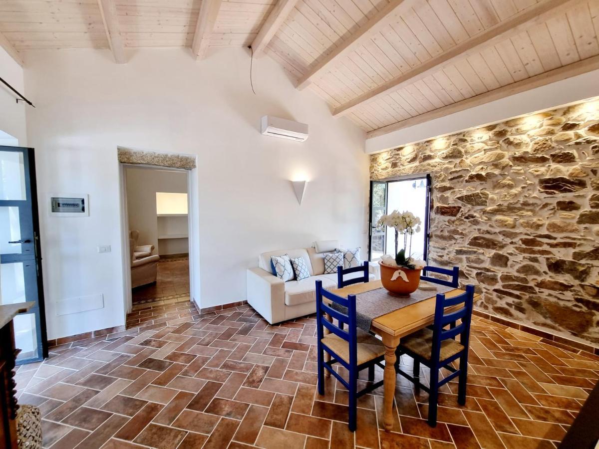 Stazzo San Teodoro La Quercia Piscina Condivisa Apartment Exterior photo